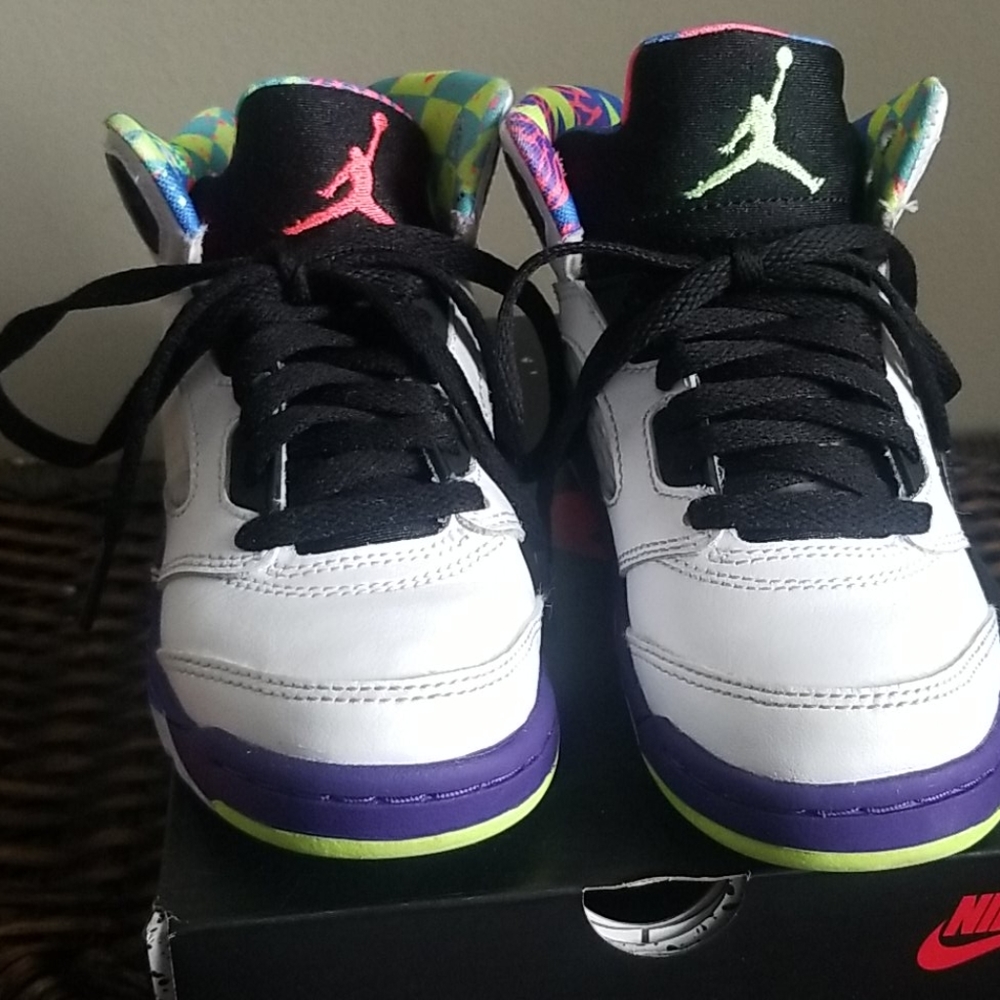 Retro Jordan 5 Sneakers